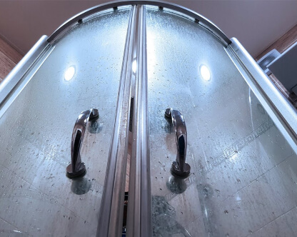  Ремонт дверей в душевой кабине