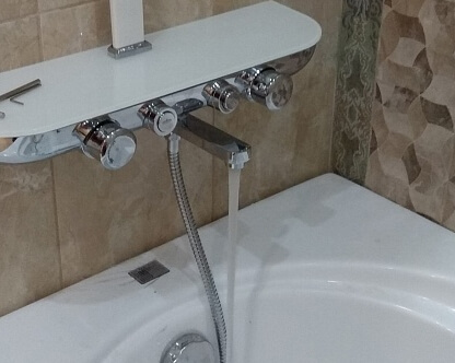  Установка душевой панели