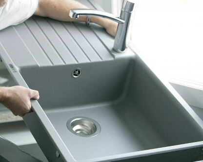  Установка керамической мойки