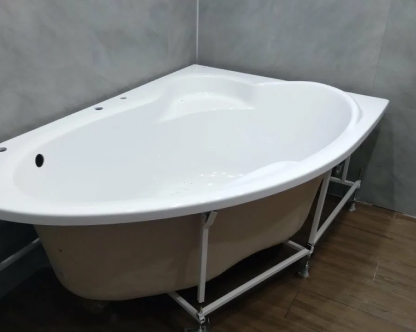  Установка ванны Roca