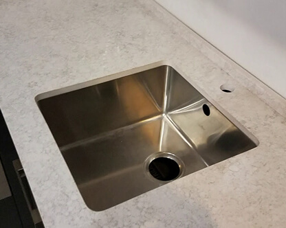  Установка встраиваемой раковины