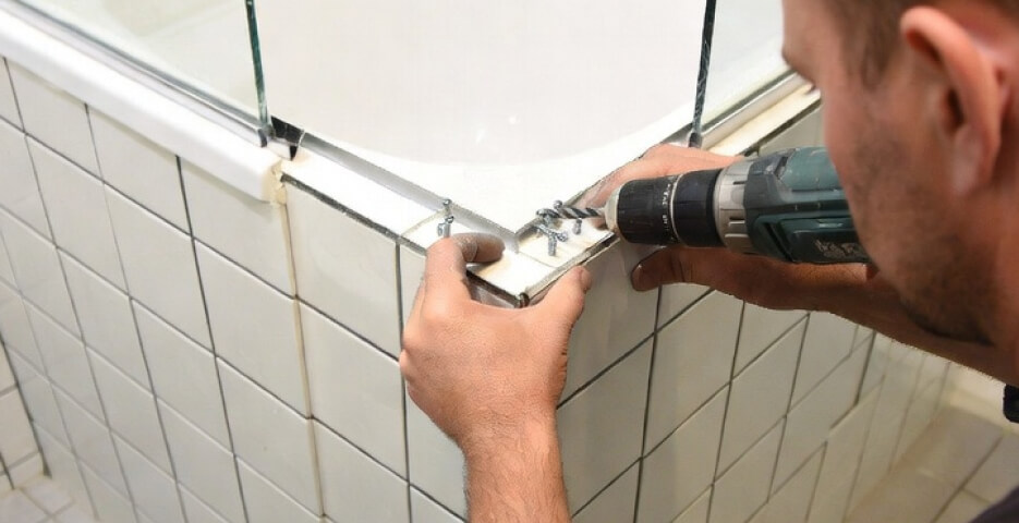 Установка душевого уголка