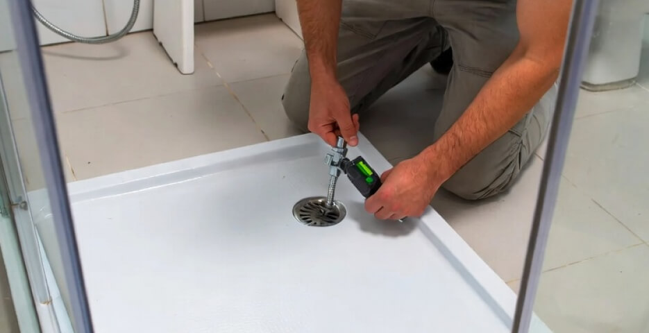 Установка душевой кабины с низким поддоном