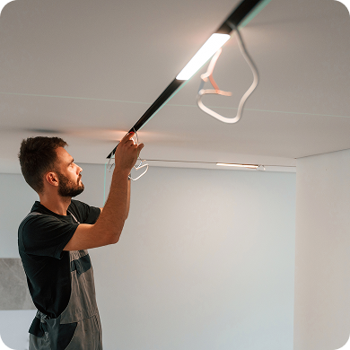 Установка люстры