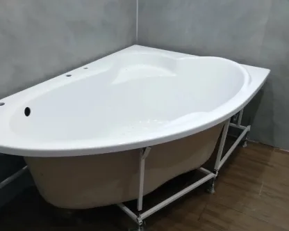  Установка ванны Roca
